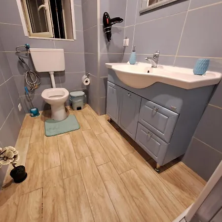 Aircraft Services Penzion Neapol