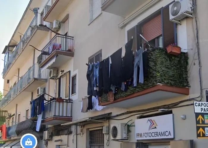 Aircraft Services Vendégház 4*