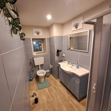 Aircraft Services Guest house *