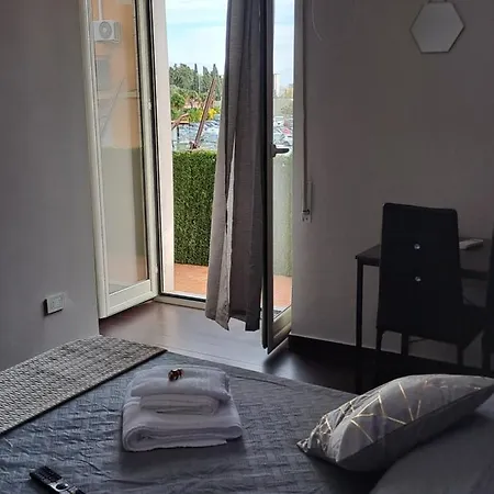 Aircraft Services 4*